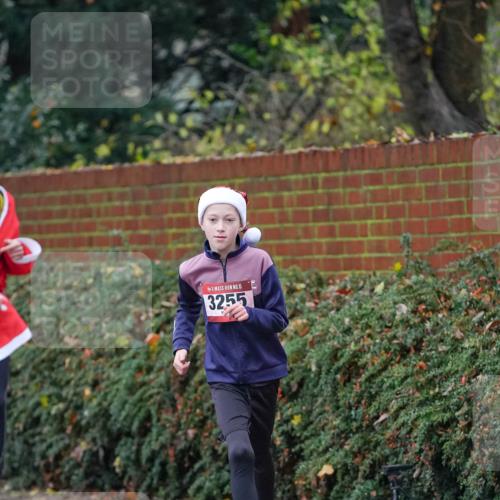 07.12.2025 - St. Pauli X-Mass-Run No. 15 Michael Burmester http://msf.ph/oto/9406776 07.12.2025 09:39:18 Laufen 15, 3255 meine-sportfotos.de