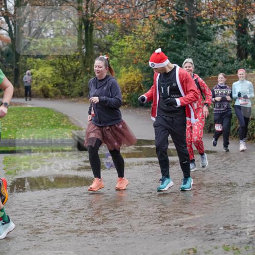 07.12.2025 - St. Pauli X-Mass-Run No. 15 Michael Burmester http://msf.ph/oto/9406779 07.12.2025 11:23:23 Laufen 3754, 796, 724 meine-sportfotos.de