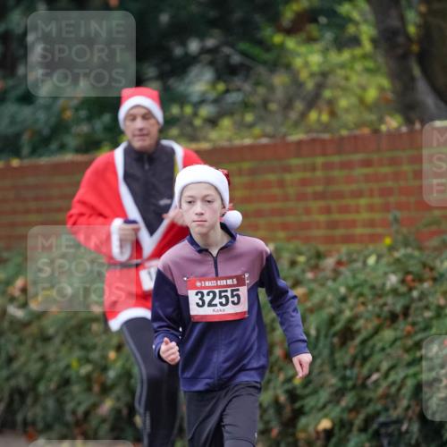 07.12.2025 - St. Pauli X-Mass-Run No. 15 Michael Burmester http://msf.ph/oto/9406780 07.12.2025 09:39:18 Laufen 5, 3255 meine-sportfotos.de