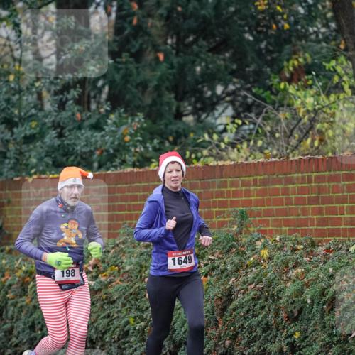 07.12.2025 - St. Pauli X-Mass-Run No. 15 Michael Burmester http://msf.ph/oto/9406794 07.12.2025 09:39:25 Laufen 198, 1649 meine-sportfotos.de