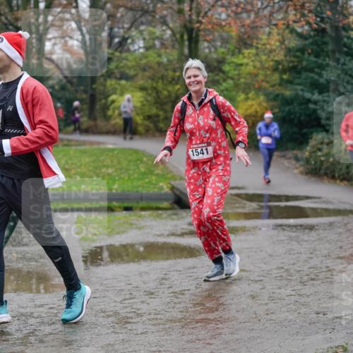 07.12.2025 - St. Pauli X-Mass-Run No. 15 Michael Burmester http://msf.ph/oto/9406795 07.12.2025 11:23:25 Laufen 1541, 1241, 796 meine-sportfotos.de