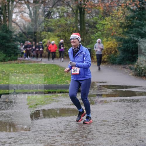 07.12.2025 - St. Pauli X-Mass-Run No. 15 Michael Burmester http://msf.ph/oto/9406841 07.12.2025 11:23:31 Laufen 228 meine-sportfotos.de