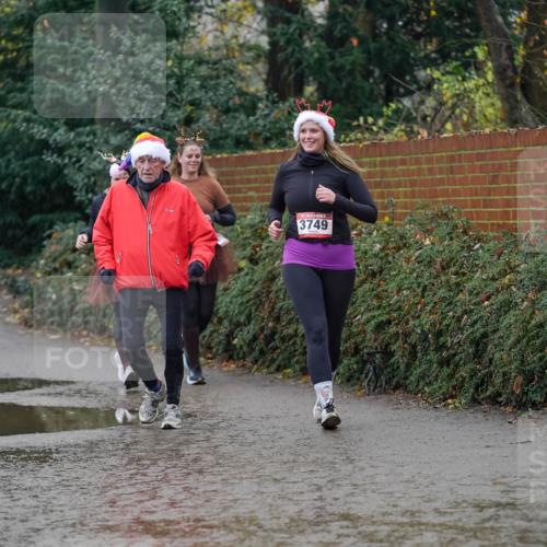 07.12.2025 - St. Pauli X-Mass-Run No. 15 Michael Burmester http://msf.ph/oto/9406863 07.12.2025 11:23:43 Laufen 2785, 3749 meine-sportfotos.de