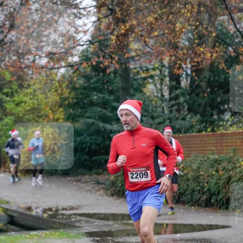 07.12.2025 - St. Pauli X-Mass-Run No. 15 Michael Burmester http://msf.ph/oto/9406868 07.12.2025 09:39:48 Laufen 15, 2209 meine-sportfotos.de