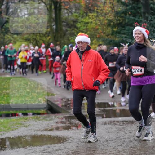 07.12.2025 - St. Pauli X-Mass-Run No. 15 Michael Burmester http://msf.ph/oto/9406875 07.12.2025 11:23:45 Laufen 3749, 4428 meine-sportfotos.de