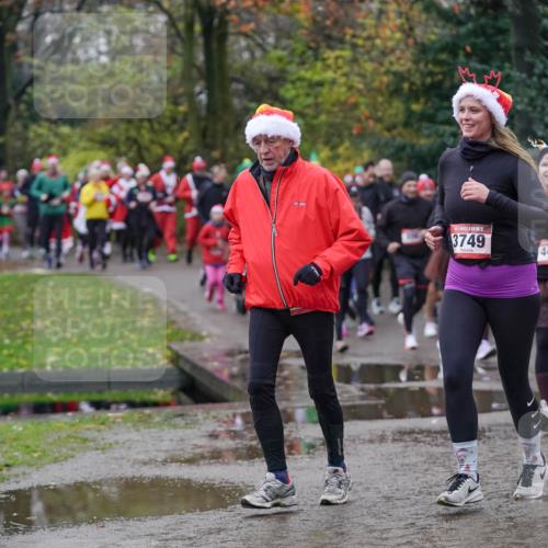07.12.2025 - St. Pauli X-Mass-Run No. 15 Michael Burmester http://msf.ph/oto/9406877 07.12.2025 11:23:46 Laufen 15, 3749, 4428 meine-sportfotos.de