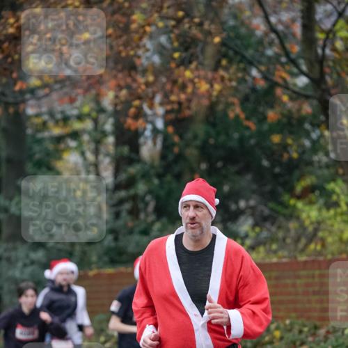 07.12.2025 - St. Pauli X-Mass-Run No. 15 Michael Burmester http://msf.ph/oto/9406880 07.12.2025 09:39:52 Laufen 632 meine-sportfotos.de