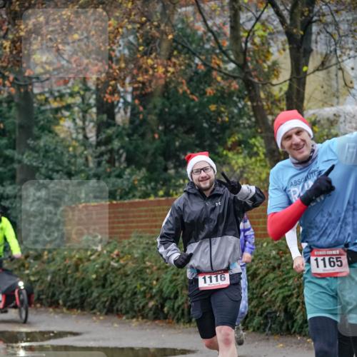 07.12.2025 - St. Pauli X-Mass-Run No. 15 Michael Burmester http://msf.ph/oto/9406906 07.12.2025 09:39:56 Laufen 1116, 1165 meine-sportfotos.de