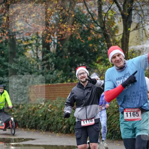 07.12.2025 - St. Pauli X-Mass-Run No. 15 Michael Burmester http://msf.ph/oto/9406908 07.12.2025 09:39:56 Laufen 1116, 1165 meine-sportfotos.de