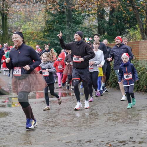 07.12.2025 - St. Pauli X-Mass-Run No. 15 Michael Burmester http://msf.ph/oto/9406917 07.12.2025 11:23:51 Laufen 2785, 2784, 901, 3635, 898, 33, 900 meine-sportfotos.de