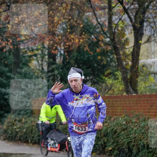 07.12.2025 - St. Pauli X-Mass-Run No. 15 Michael Burmester http://msf.ph/oto/9406920 07.12.2025 09:39:58 Laufen 15, 1633 meine-sportfotos.de