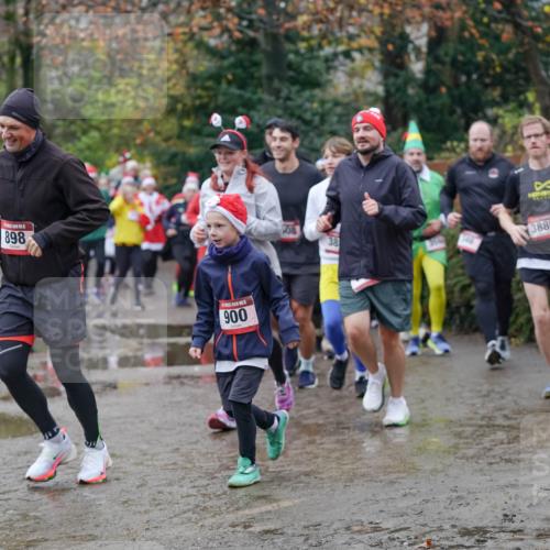 07.12.2025 - St. Pauli X-Mass-Run No. 15 Michael Burmester http://msf.ph/oto/9406935 07.12.2025 11:23:53 Laufen 901, 898, 900, 08, 38, 3880 meine-sportfotos.de