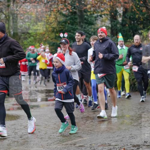 07.12.2025 - St. Pauli X-Mass-Run No. 15 Michael Burmester http://msf.ph/oto/9406937 07.12.2025 11:23:53 Laufen 901, 898, 15, 900, 146, 3880 meine-sportfotos.de