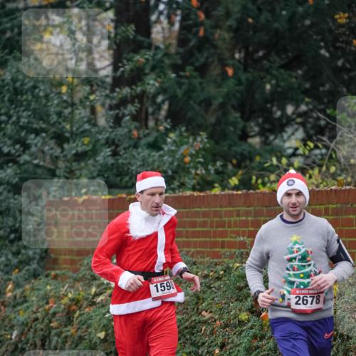 07.12.2025 - St. Pauli X-Mass-Run No. 15 Michael Burmester http://msf.ph/oto/9406940 07.12.2025 09:40:10 Laufen 1598, 2678 meine-sportfotos.de