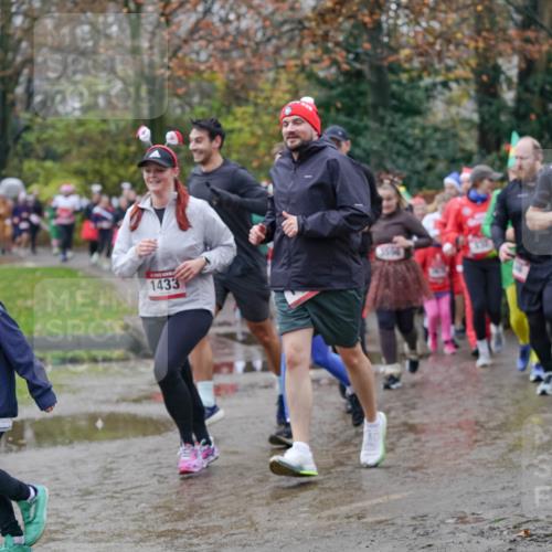 07.12.2025 - St. Pauli X-Mass-Run No. 15 Michael Burmester http://msf.ph/oto/9406941 07.12.2025 11:23:54 Laufen 15, 00, 1433, 36024, 3880 meine-sportfotos.de