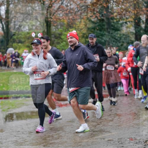 07.12.2025 - St. Pauli X-Mass-Run No. 15 Michael Burmester http://msf.ph/oto/9406945 07.12.2025 11:23:54 Laufen 15, 00, 143, 3534, 3880 meine-sportfotos.de