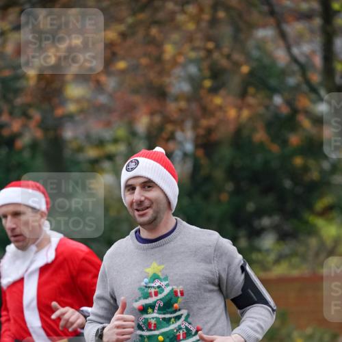 07.12.2025 - St. Pauli X-Mass-Run No. 15 Michael Burmester http://msf.ph/oto/9406954 07.12.2025 09:40:13 Laufen 1598, 15, 2678 meine-sportfotos.de
