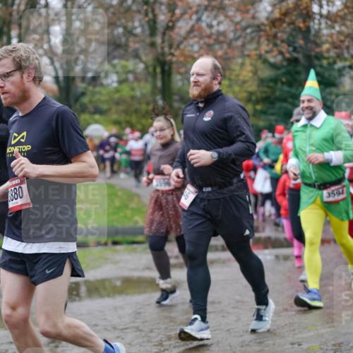 07.12.2025 - St. Pauli X-Mass-Run No. 15 Michael Burmester http://msf.ph/oto/9406957 07.12.2025 11:23:56 Laufen 880, 3594 meine-sportfotos.de