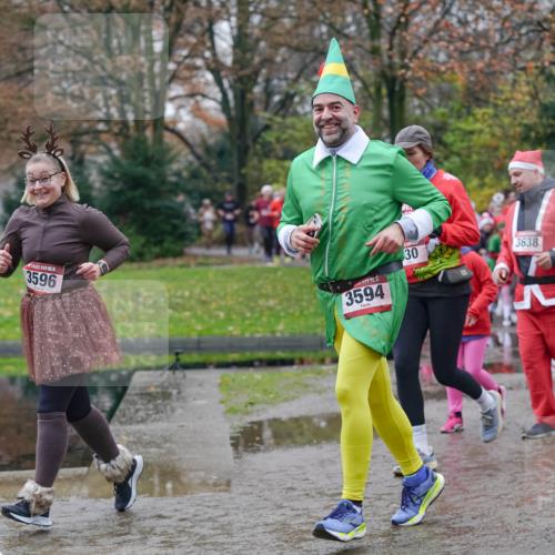 07.12.2025 - St. Pauli X-Mass-Run No. 15 Michael Burmester http://msf.ph/oto/9406969 07.12.2025 11:23:57 Laufen 5, 3596, 3594, 30, 3638, 884 meine-sportfotos.de