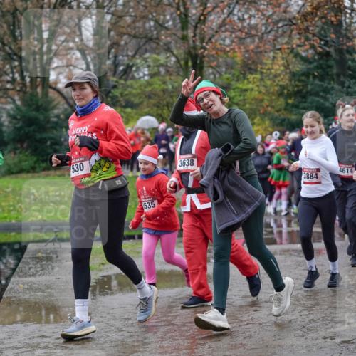 07.12.2025 - St. Pauli X-Mass-Run No. 15 Michael Burmester http://msf.ph/oto/9406973 07.12.2025 11:23:57 Laufen 3594, 530, 1635, 4604, 3638, 4614, 3884 meine-sportfotos.de