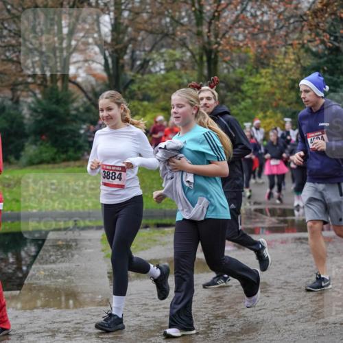 07.12.2025 - St. Pauli X-Mass-Run No. 15 Michael Burmester http://msf.ph/oto/9406987 07.12.2025 11:23:59 Laufen 3638, 15, 3884, 4604, 3961 meine-sportfotos.de
