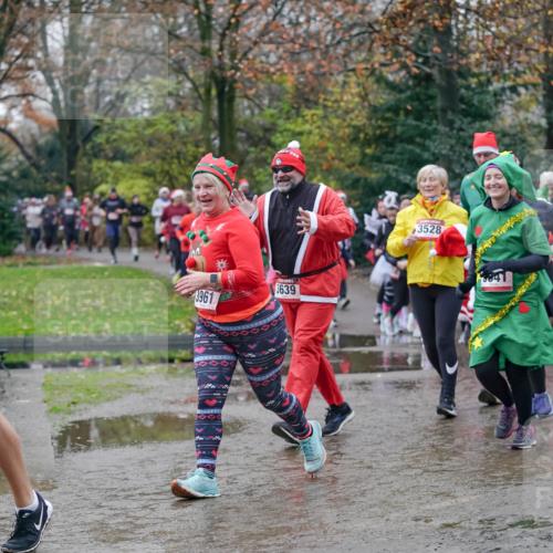07.12.2025 - St. Pauli X-Mass-Run No. 15 Michael Burmester http://msf.ph/oto/9406997 07.12.2025 11:24:00 Laufen 3961, 3639, 3528, 569 meine-sportfotos.de