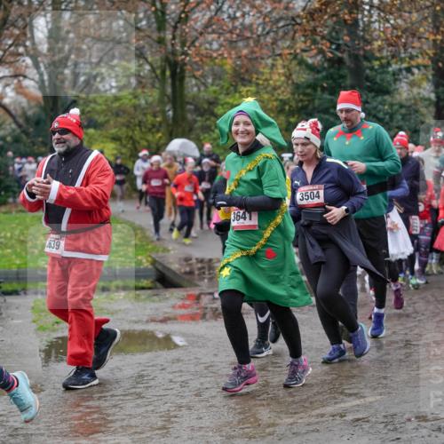 07.12.2025 - St. Pauli X-Mass-Run No. 15 Michael Burmester http://msf.ph/oto/9407003 07.12.2025 11:24:01 Laufen 639, 1961, 3641, 3504, 569 meine-sportfotos.de