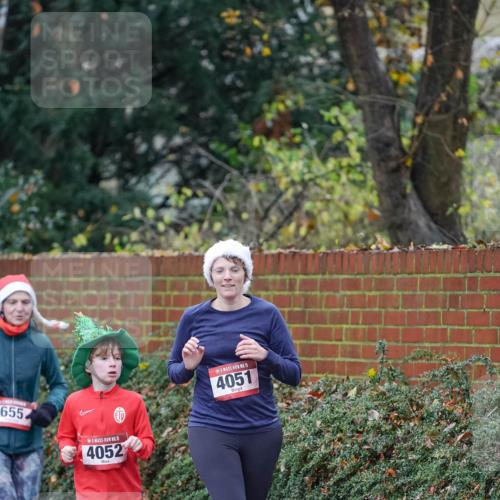 07.12.2025 - St. Pauli X-Mass-Run No. 15 Michael Burmester http://msf.ph/oto/9407008 07.12.2025 09:40:35 Laufen 655, 15, 4052, 15, 4051 meine-sportfotos.de