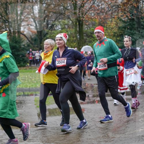 07.12.2025 - St. Pauli X-Mass-Run No. 15 Michael Burmester http://msf.ph/oto/9407013 07.12.2025 11:24:02 Laufen 5, 3504, 3525, 71, 2223 meine-sportfotos.de