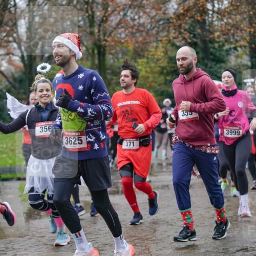 07.12.2025 - St. Pauli X-Mass-Run No. 15 Michael Burmester http://msf.ph/oto/9407059 07.12.2025 11:24:07 Laufen 356, 15, 3625, 371, 355, 4058, 3999, 400 meine-sportfotos.de
