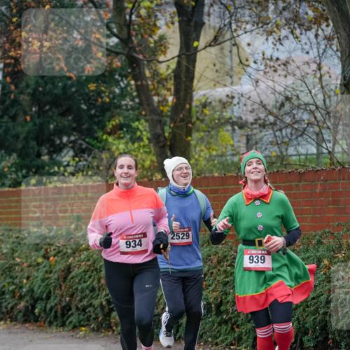 07.12.2025 - St. Pauli X-Mass-Run No. 15 Michael Burmester http://msf.ph/oto/9407068 07.12.2025 09:40:45 Laufen 5, 934, 2529, 15, 939 meine-sportfotos.de