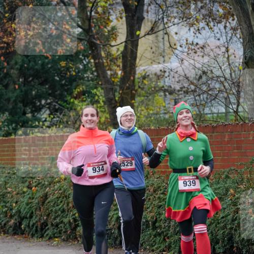 07.12.2025 - St. Pauli X-Mass-Run No. 15 Michael Burmester http://msf.ph/oto/9407070 07.12.2025 09:40:45 Laufen 934, 2529, 939 meine-sportfotos.de