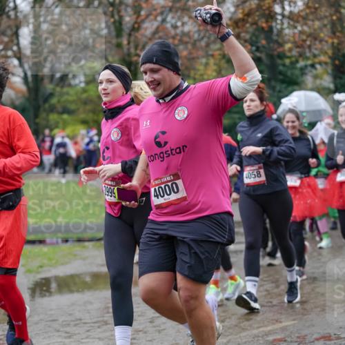07.12.2025 - St. Pauli X-Mass-Run No. 15 Michael Burmester http://msf.ph/oto/9407071 07.12.2025 11:24:08 Laufen 371, 3999, 8, 15, 4000, 4058, 3664 meine-sportfotos.de