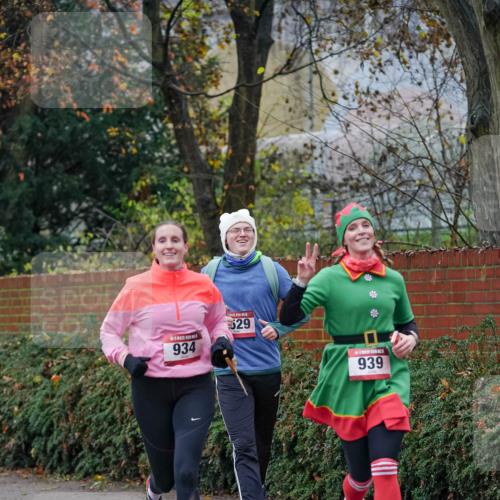 07.12.2025 - St. Pauli X-Mass-Run No. 15 Michael Burmester http://msf.ph/oto/9407072 07.12.2025 09:40:45 Laufen 934, 529, 939 meine-sportfotos.de