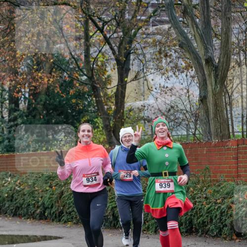 07.12.2025 - St. Pauli X-Mass-Run No. 15 Michael Burmester http://msf.ph/oto/9407074 07.12.2025 09:40:45 Laufen 934, 29, 939 meine-sportfotos.de