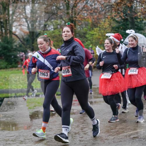 07.12.2025 - St. Pauli X-Mass-Run No. 15 Michael Burmester http://msf.ph/oto/9407077 07.12.2025 11:24:09 Laufen 586, 15, 3963, 15, 4058, 3655, 3664 meine-sportfotos.de