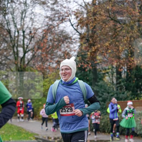07.12.2025 - St. Pauli X-Mass-Run No. 15 Michael Burmester http://msf.ph/oto/9407088 07.12.2025 09:40:48 Laufen 15, 2529 meine-sportfotos.de