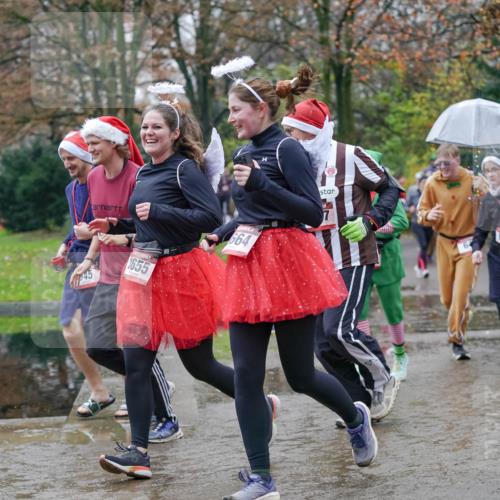 07.12.2025 - St. Pauli X-Mass-Run No. 15 Michael Burmester http://msf.ph/oto/9407091 07.12.2025 11:24:10 Laufen 3655, 664, 640 meine-sportfotos.de