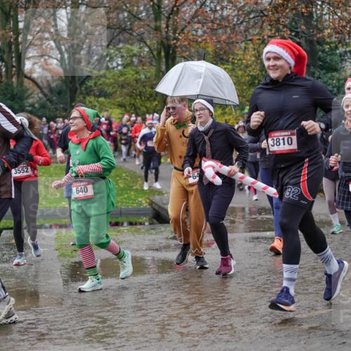 07.12.2025 - St. Pauli X-Mass-Run No. 15 Michael Burmester http://msf.ph/oto/9407097 07.12.2025 11:24:11 Laufen 3827, 3552, 640, 64, 3810, 92, 647, 2971 meine-sportfotos.de