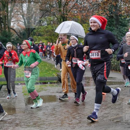 07.12.2025 - St. Pauli X-Mass-Run No. 15 Michael Burmester http://msf.ph/oto/9407099 07.12.2025 11:24:11 Laufen 3827, 3552, 640, 649, 3810, 92, 245, 647, 71 meine-sportfotos.de