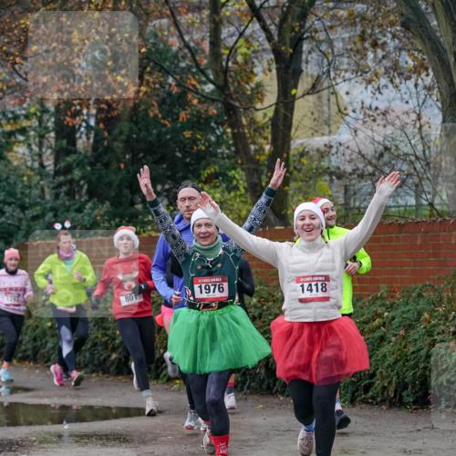 07.12.2025 - St. Pauli X-Mass-Run No. 15 Michael Burmester http://msf.ph/oto/9407104 07.12.2025 09:40:51 Laufen 801, 1, 5, 1976, 1418 meine-sportfotos.de