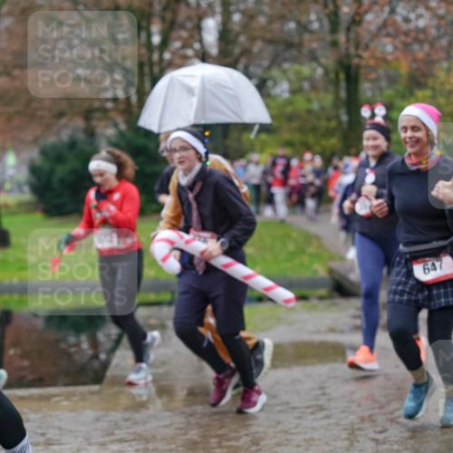 07.12.2025 - St. Pauli X-Mass-Run No. 15 Michael Burmester http://msf.ph/oto/9407107 07.12.2025 11:24:12 Laufen 10, 92, 647, 1864 meine-sportfotos.de