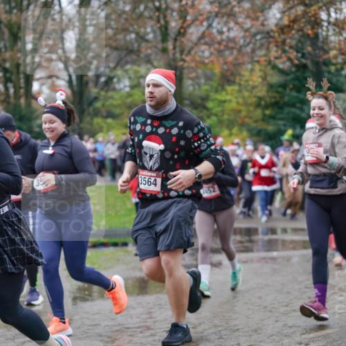 07.12.2025 - St. Pauli X-Mass-Run No. 15 Michael Burmester http://msf.ph/oto/9407113 07.12.2025 11:24:13 Laufen 647, 3, 35, 3564, 2152, 3447 meine-sportfotos.de