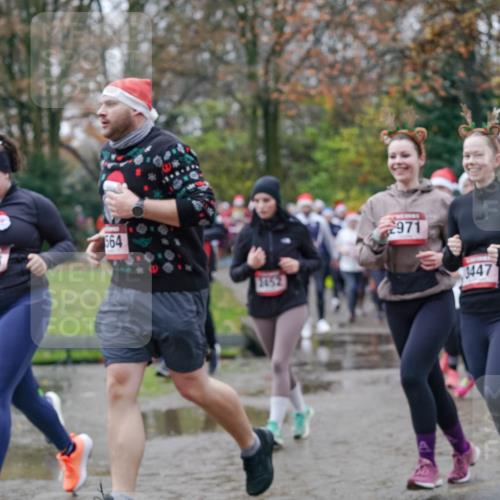 07.12.2025 - St. Pauli X-Mass-Run No. 15 Michael Burmester http://msf.ph/oto/9407119 07.12.2025 11:24:13 Laufen 664, 3553, 2152, 971, 3447 meine-sportfotos.de