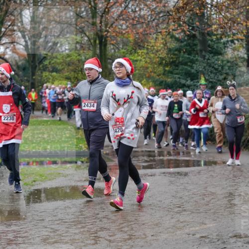 07.12.2025 - St. Pauli X-Mass-Run No. 15 Michael Burmester http://msf.ph/oto/9407125 07.12.2025 11:24:15 Laufen 2230, 2434, 420, 930, 2231 meine-sportfotos.de