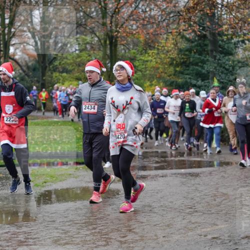 07.12.2025 - St. Pauli X-Mass-Run No. 15 Michael Burmester http://msf.ph/oto/9407127 07.12.2025 11:24:15 Laufen 223, 2434, 420, 930, 2231 meine-sportfotos.de