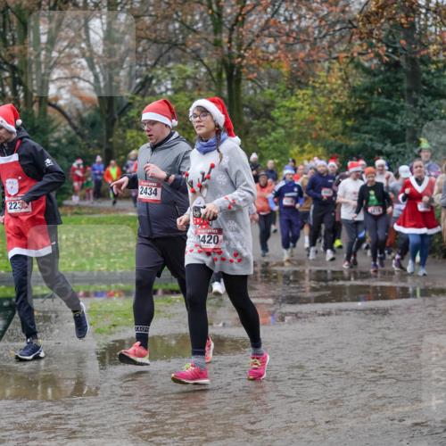 07.12.2025 - St. Pauli X-Mass-Run No. 15 Michael Burmester http://msf.ph/oto/9407131 07.12.2025 11:24:15 Laufen 223, 4, 2434, 420, 930, 2231 meine-sportfotos.de