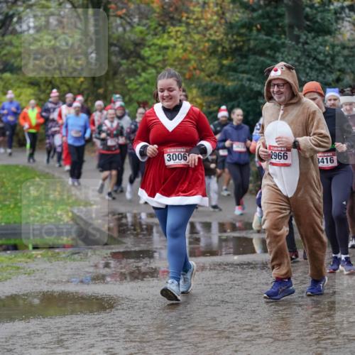 07.12.2025 - St. Pauli X-Mass-Run No. 15 Michael Burmester http://msf.ph/oto/9407161 07.12.2025 11:24:19 Laufen 3006, 2966, 3416, 330 meine-sportfotos.de