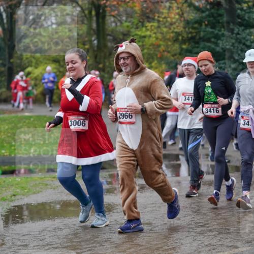 07.12.2025 - St. Pauli X-Mass-Run No. 15 Michael Burmester http://msf.ph/oto/9407169 07.12.2025 11:24:20 Laufen 15, 3006, 2966, 341, 3416, 34, 18 meine-sportfotos.de