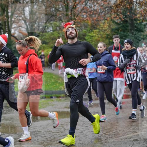 07.12.2025 - St. Pauli X-Mass-Run No. 15 Michael Burmester http://msf.ph/oto/9407207 07.12.2025 11:24:26 Laufen 12, 1540, 36, 153, 975, 3630 meine-sportfotos.de